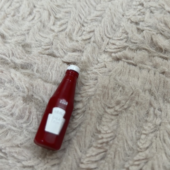 Heinz ketchup miniature bottle pin - Picture 7 of 16